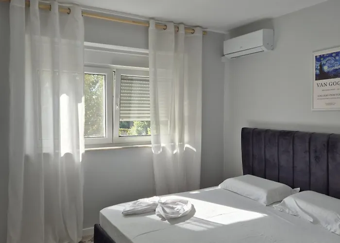 Mosaic Cane 2 Appartement